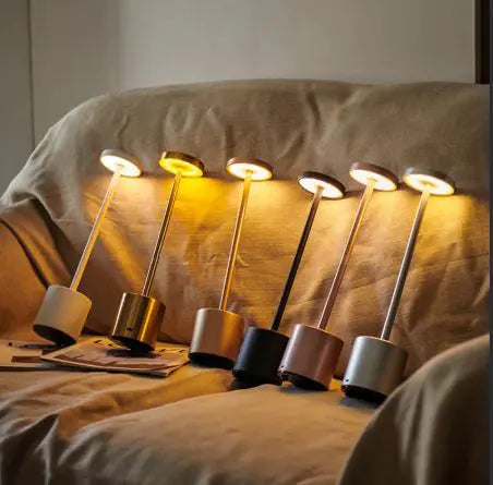Lámpara de mesa LED con sensor táctil