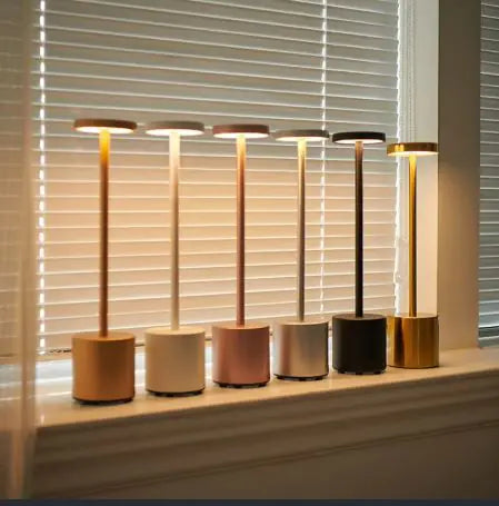 Lámpara de mesa LED con sensor táctil