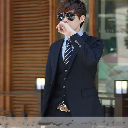 Traje de hombre ajustado de invierno para bodas