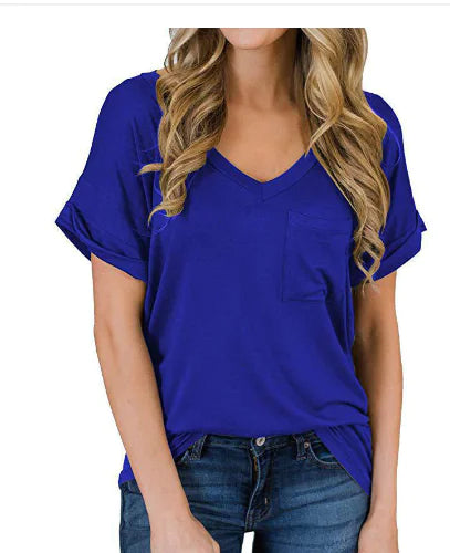 Camiseta de manga corta con cuello en V irregular